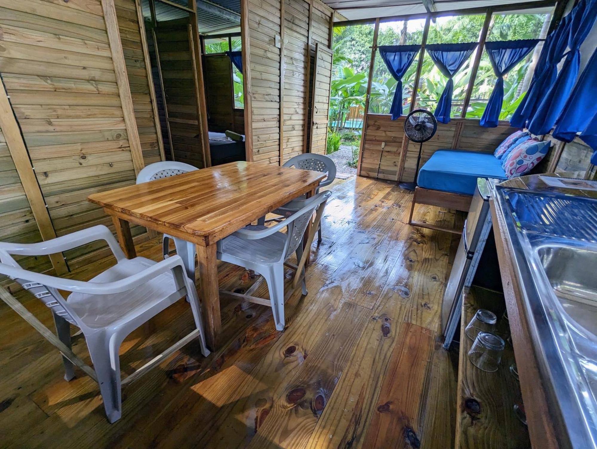 Arboura Eco Cabins ウビタ エクステリア 写真