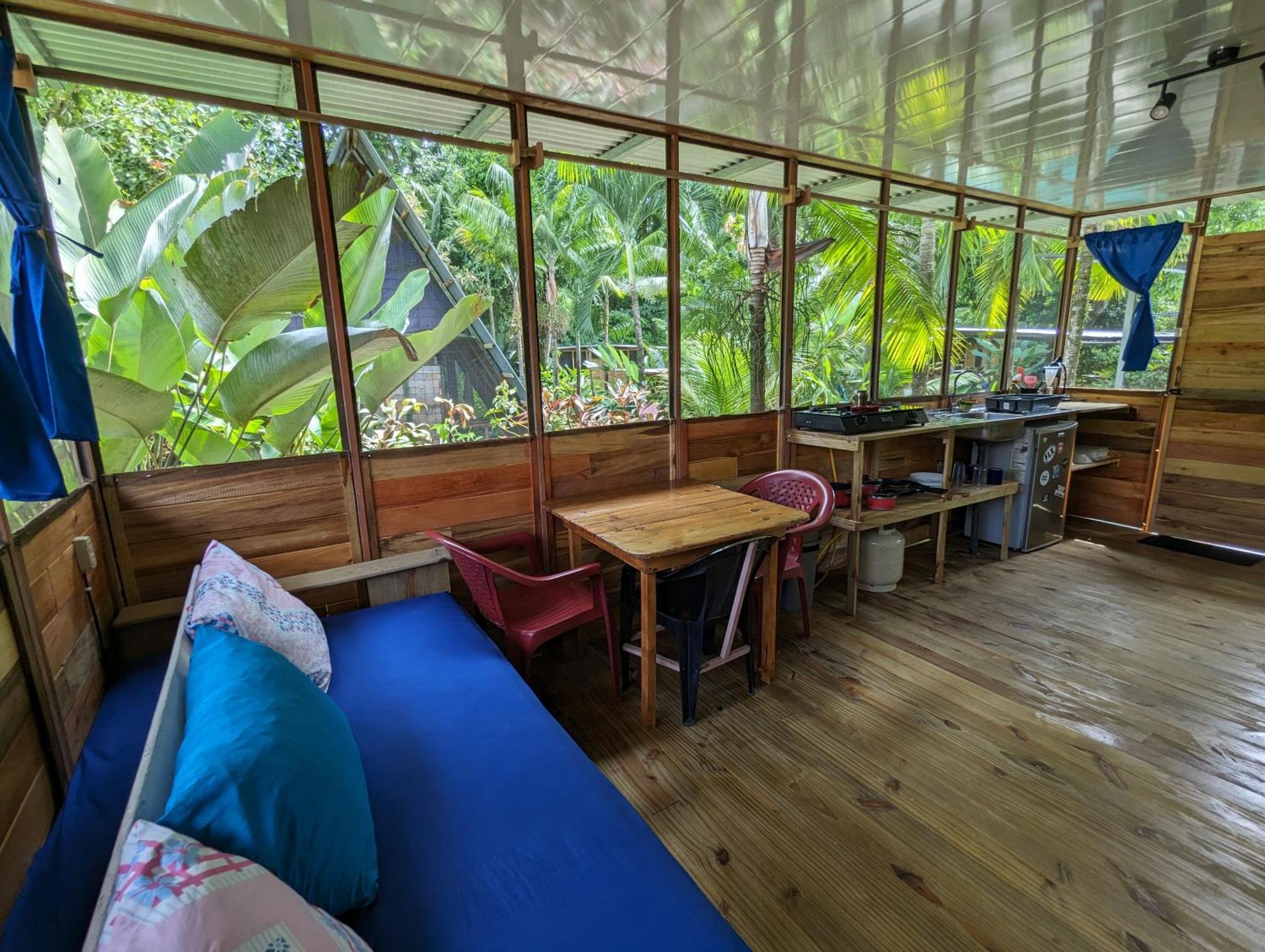Arboura Eco Cabins ウビタ エクステリア 写真
