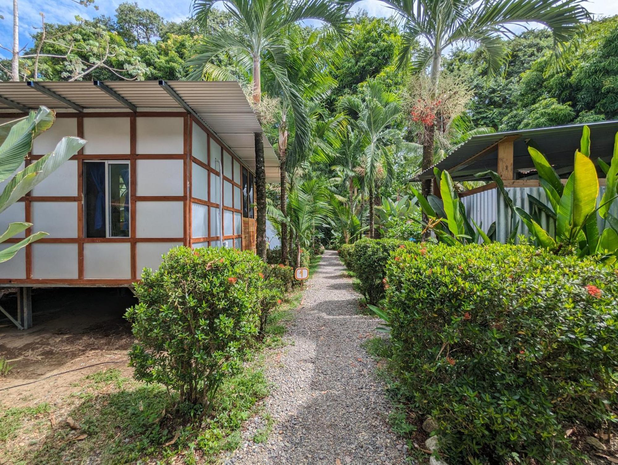 Arboura Eco Cabins ウビタ エクステリア 写真