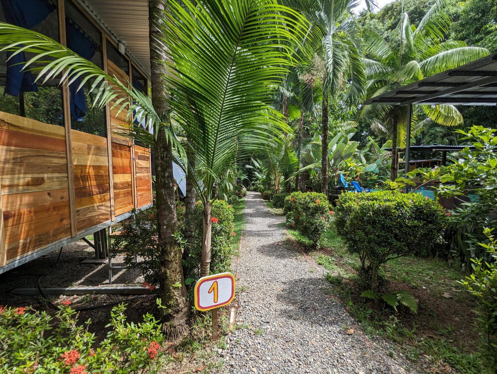 Arboura Eco Cabins ウビタ エクステリア 写真