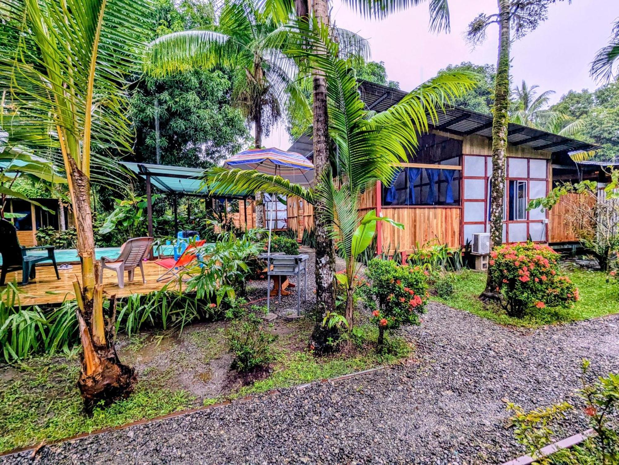 Arboura Eco Cabins ウビタ エクステリア 写真