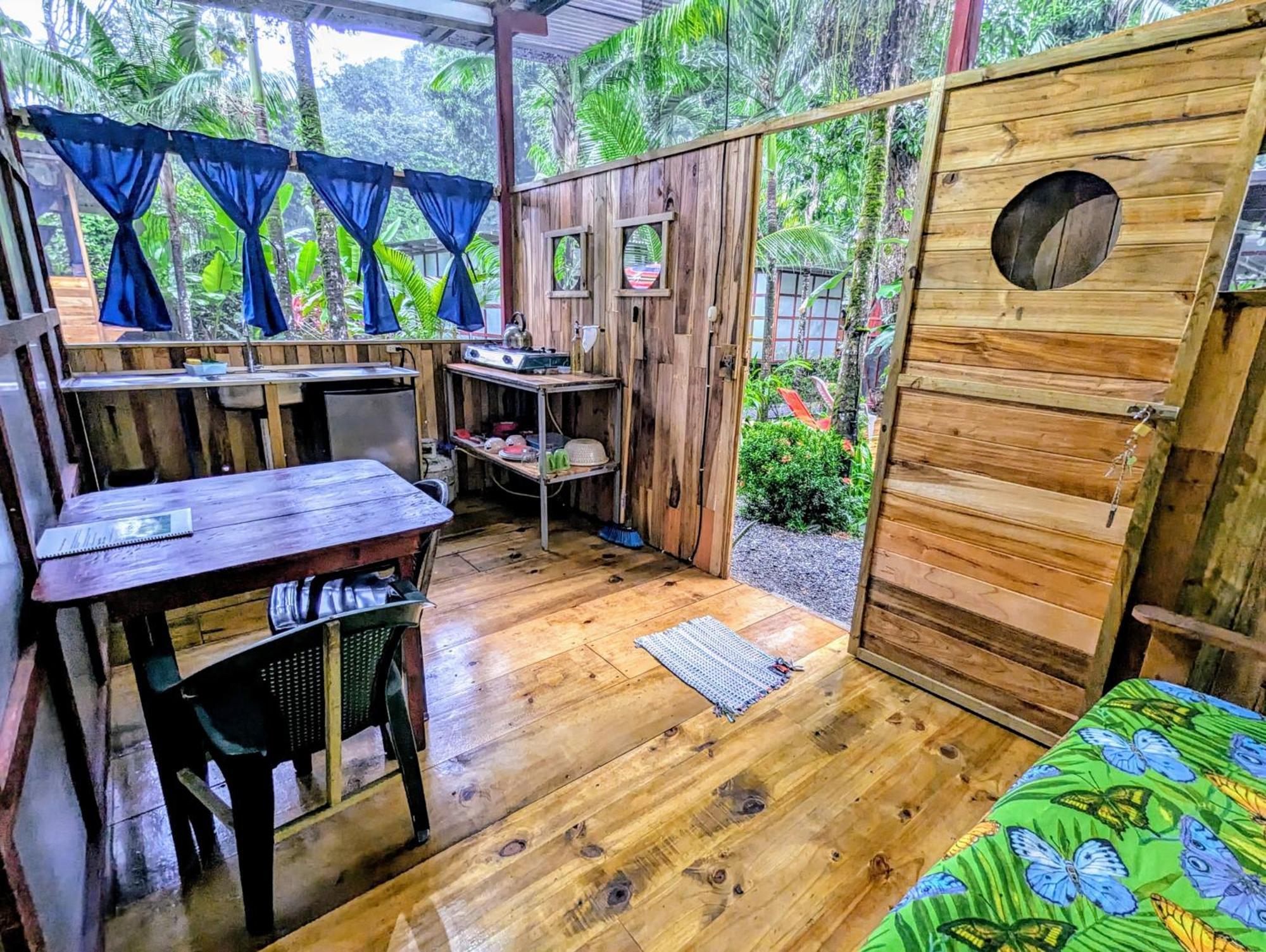 Arboura Eco Cabins ウビタ エクステリア 写真