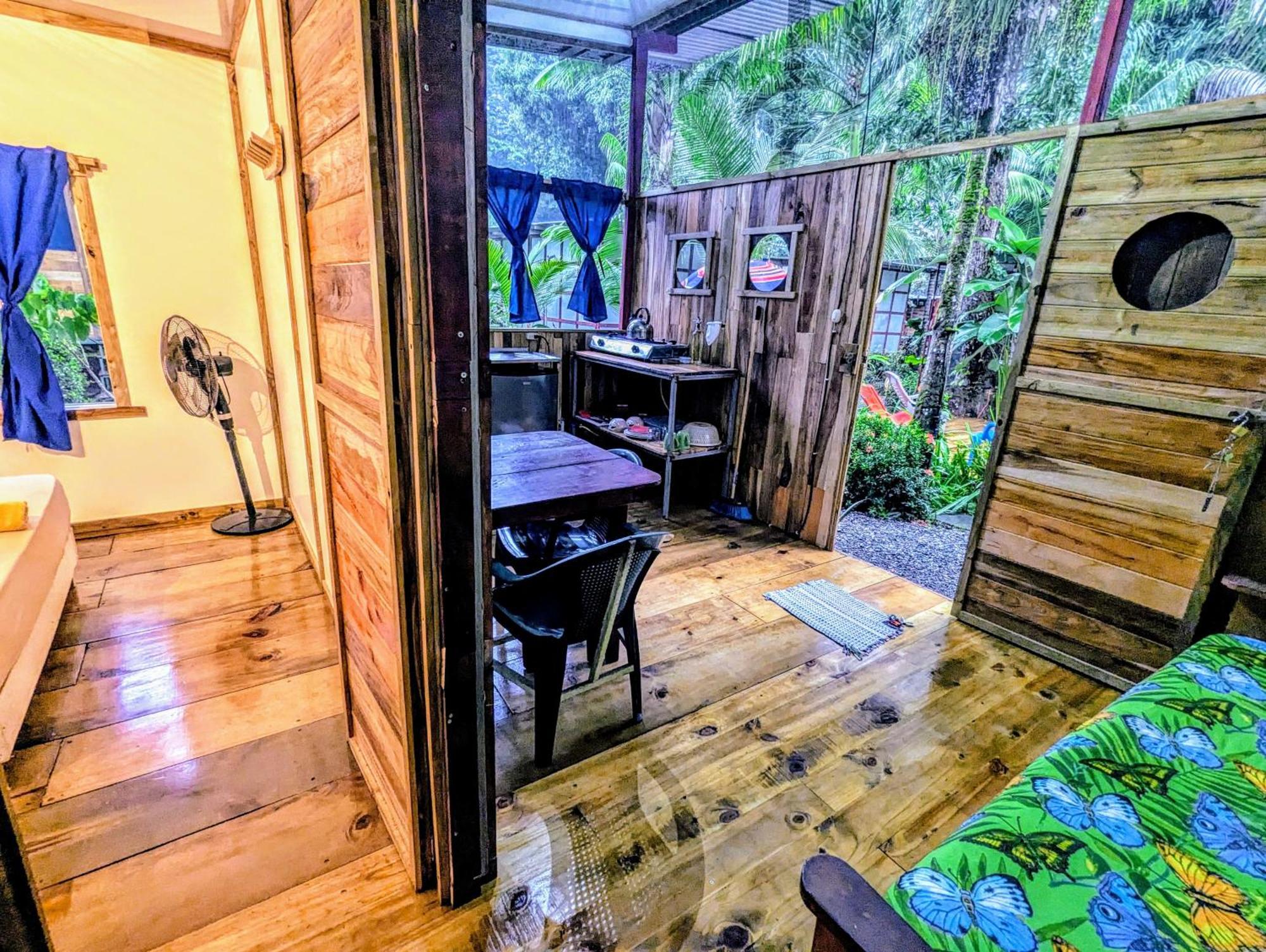 Arboura Eco Cabins ウビタ エクステリア 写真