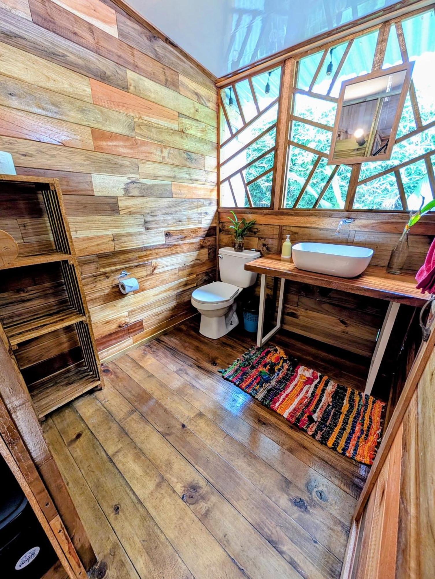 Arboura Eco Cabins ウビタ エクステリア 写真